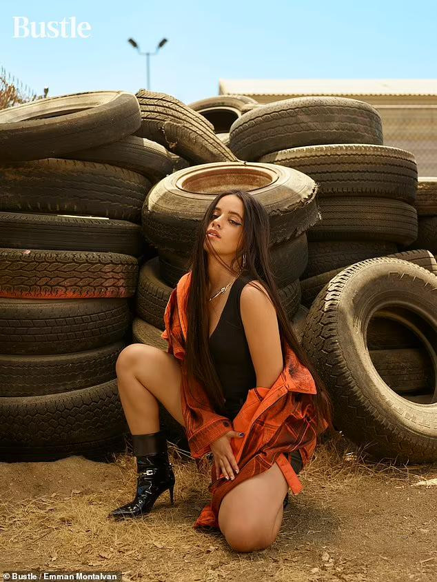 Nói về tình bạn, cô cho biết để có được tình bạn và vun đắp tình cảm đó là một thử thách trong cuộc sống bận rộn này. Cô tâm sự đã gia nhập làng giải trí từ năm 15 tuổi với lịch trình công việc dày đặc, đi nhiều nơi trên thế giới, do đó, thời gian dành để kết nối và chia sẻ với bạn bè thực sự rất khó khăn.