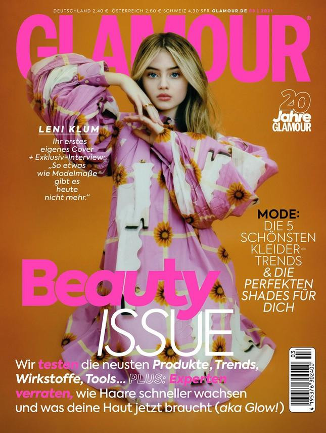 Leni lần đầu lên bìa tạp chí với phong thái tự tin, diễn xuất đầy lôi cuốn trước ống kính.