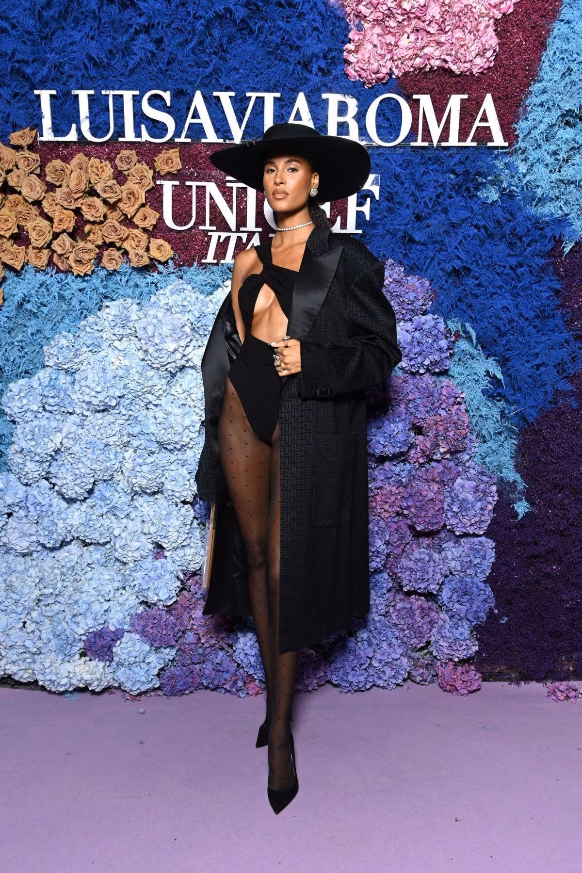 Bước chân vào làng mốt từ năm 17 tuổi, Cindy Bruna hiện là chân dài người Pháp nổi danh hàng đầu làng thời trang thế giới.