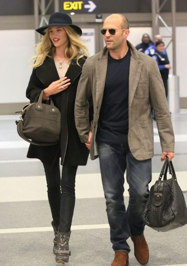 Rosie Huntington-Whiteley và Jason Statham hiện là cặp trai tài gái sắc của Hollywood. Rosie Huntington-Whiteley và Jason Statham hiện là cặp trai tài gái sắc của Hollywood.