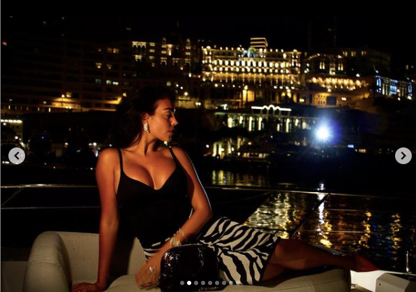 Mỹ nhân sinh năm 1994 sở hữu sắc vóc cực "bốc lửa", thần thái sexy khiến Cristiano Ronaldo nhanh chóng trúng tiếng sét ái tình từ năm 2016.