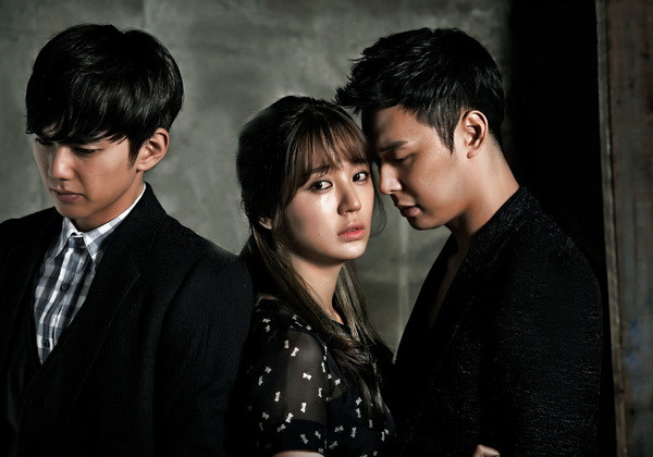 Nhớ em là câu chuyện tình cảm động “nhiều nước mắt”.