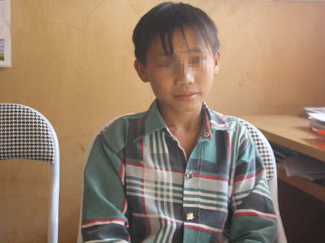 Học sinh A Chung ngượng ngùng kể về cuộc hôn nhân của mình. Học sinh A Chung ngượng ngùng kể về cuộc hôn nhân của mình