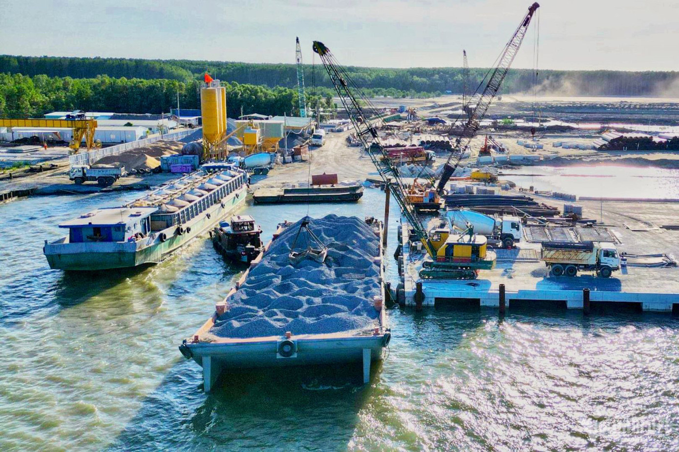 Công trình này được Thủ tướng Chính phủ phê duyệt qua Quyết định số 2190/QĐ-TTg ngày 24/12/2009 về quy hoạch phát triển hệ thống cảng biển Việt Nam đến năm 2020, định hướng đến năm 2030.