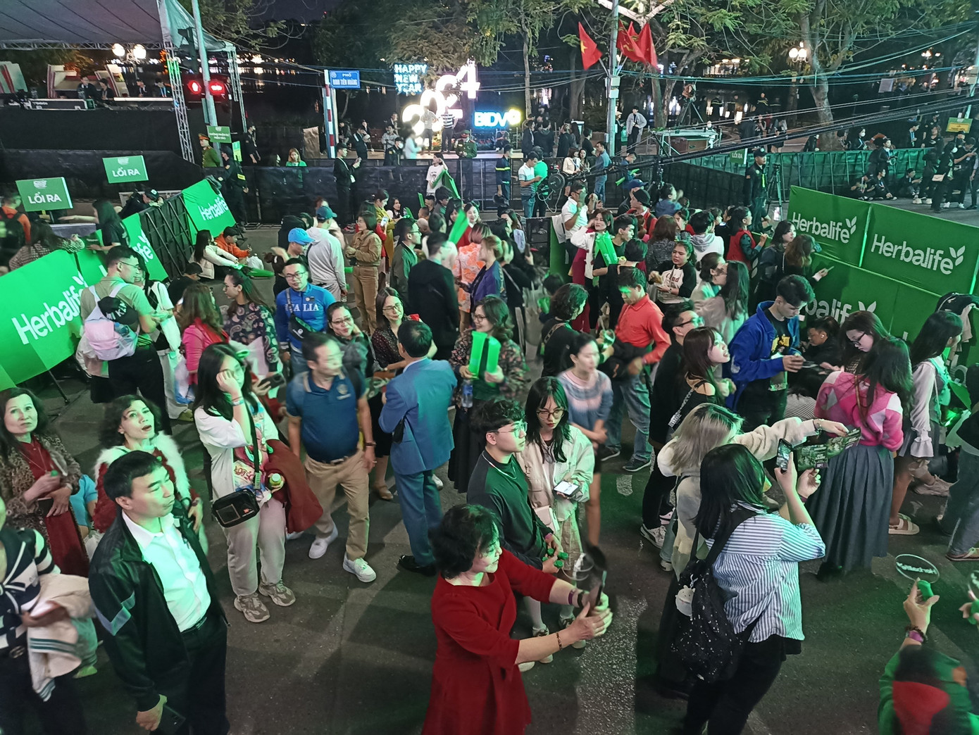 Khu vực vip trước sân khấu countdown.