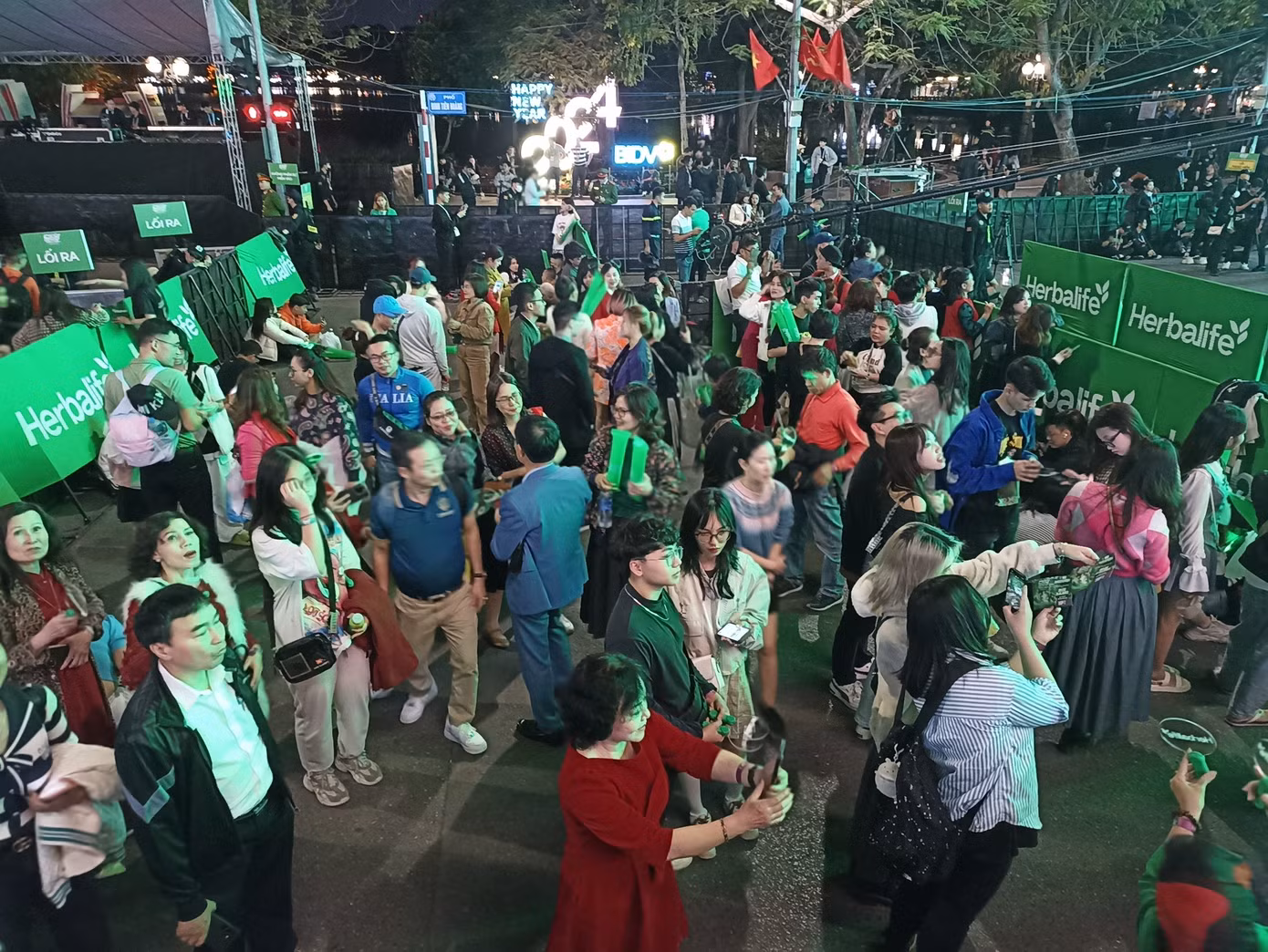 Khu vực vip trước sân khấu countdown.