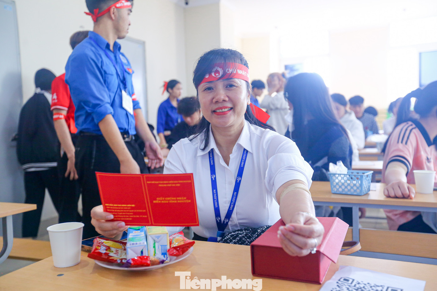 "Sau nhiều lần lỡ hẹn không thể hiến máu vì huyết áp thấp, nay tôi đã đủ điều kiện sức khỏe để hiến máu nên tôi đăng ký. Khi hiến xong tôi thấy sức khỏe vẫn bình thường, không thấy mệt mỏi hay triệu chứng gì trong lần hiến máu thứ 2 này", cô Hoài chia sẻ.