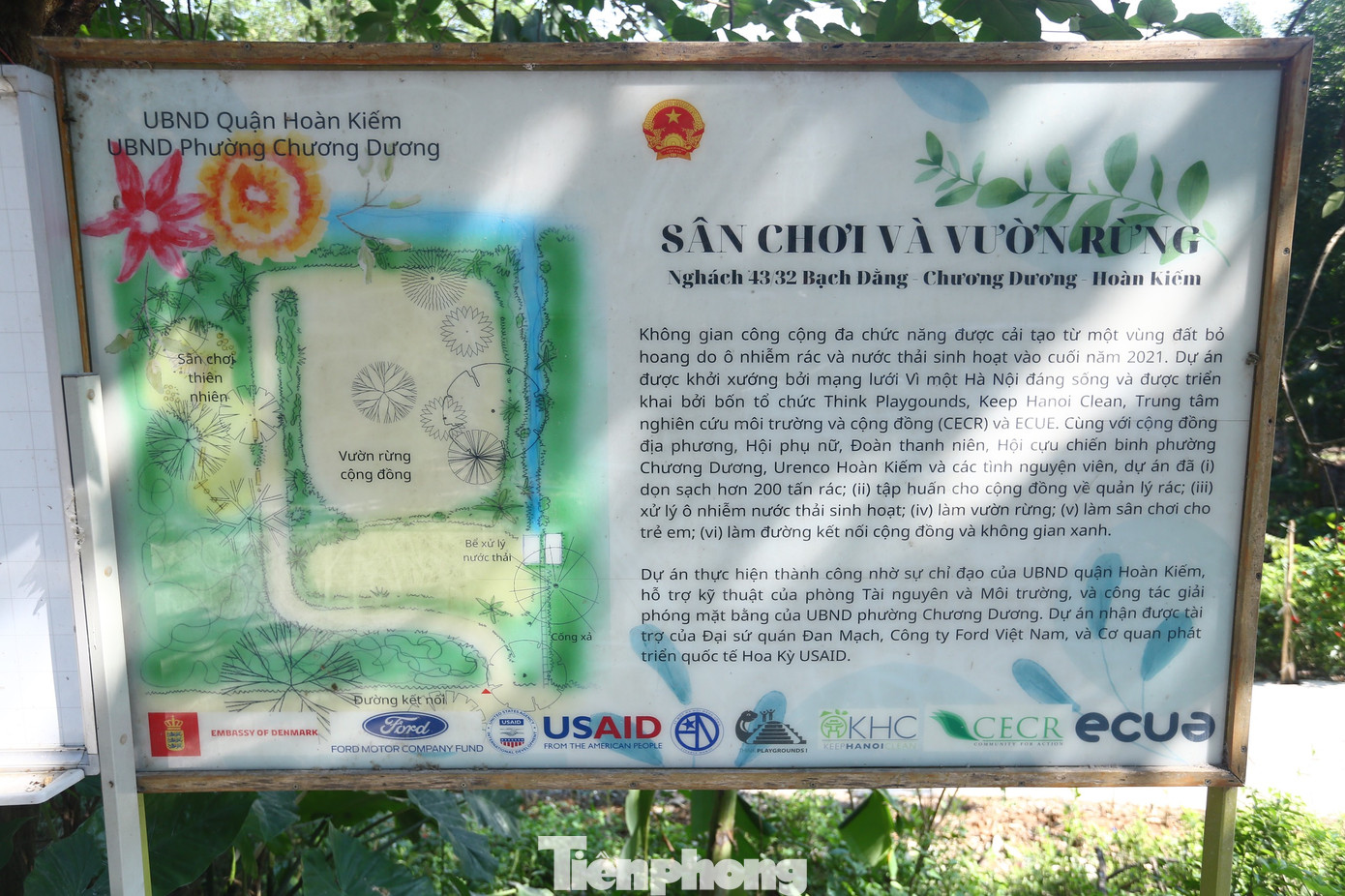 Từ một khu đất hoang phế, ngập ngụa rác thải biến thành sân chơi và vườn rừng giữa lòng Thủ đô thu hút nhiều người lớn, trẻ nhỏ đến vui chơi, tập thể dục, tham quan...