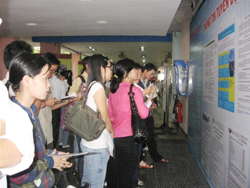 SV tham gia sàn giao dịch việc làm SV tham gia sàn giao dịch việc làm