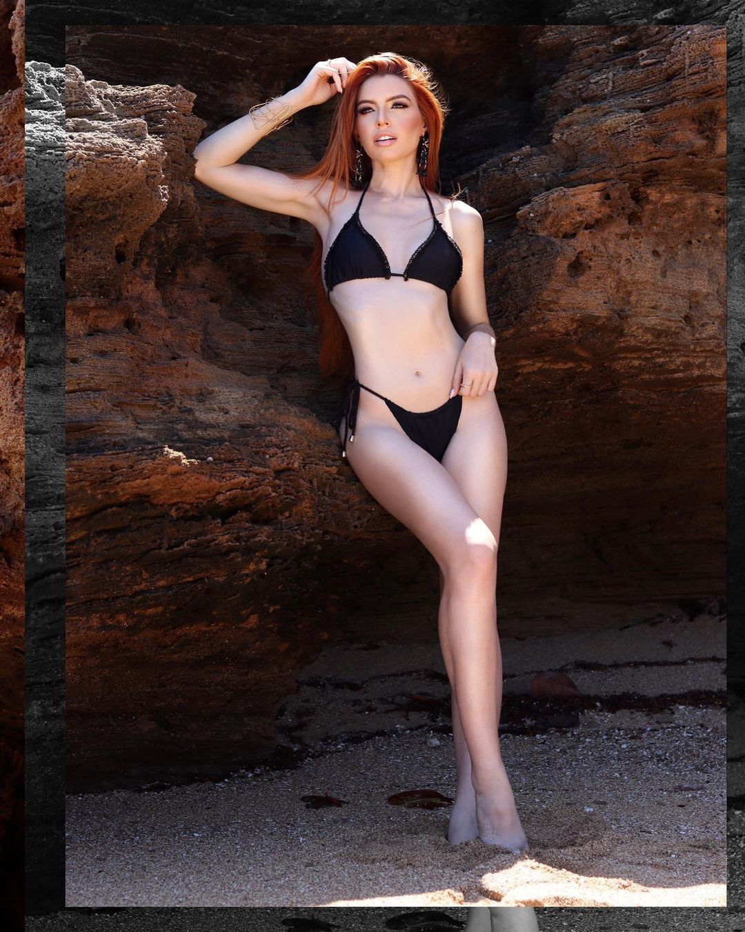 Trên trang cá nhân, người đẹp thường xuyên đăng tải những hình ảnh khoe vóc dáng nóng bỏng và nhận được khen ngợi từ fan.