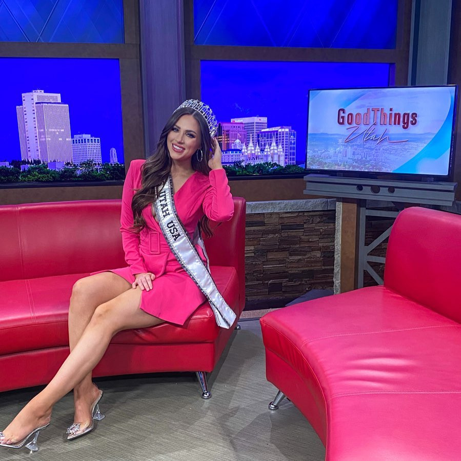 Danh hiệu Hoa hậu bang Utah 2022 được chuyển giao lại cho Á hậu 1 là người đẹp Madison Jonely.