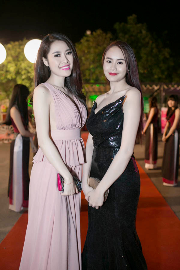 Lâm Chi Khanh kín đáo giữa dàn người đẹp sexy ảnh 1