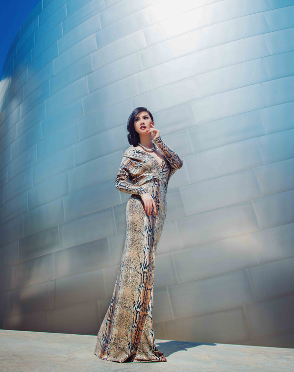  Tristine Trâm Bùi đẹp mê hoặc với váy họa tiết da rắn ảnh 4