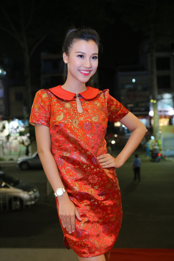 Phương Mỹ Chi sành điệu ra mắt phim 'Hai lúa' ảnh 8