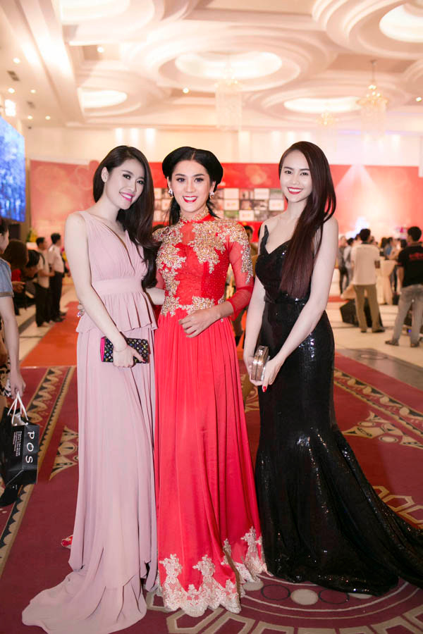 Lâm Chi Khanh kín đáo giữa dàn người đẹp sexy ảnh 8