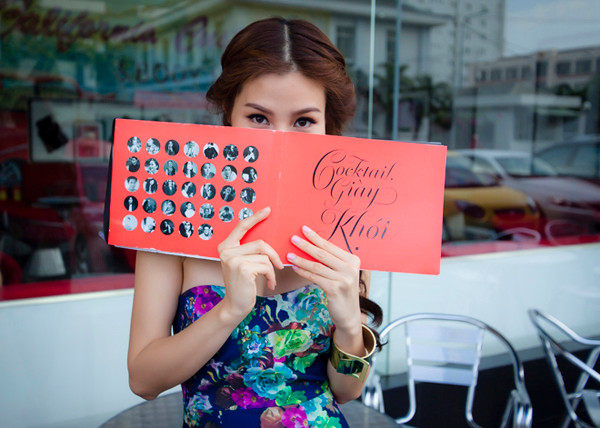 Diễm My 9X khoe dáng gợi cảm trên phố ảnh 9