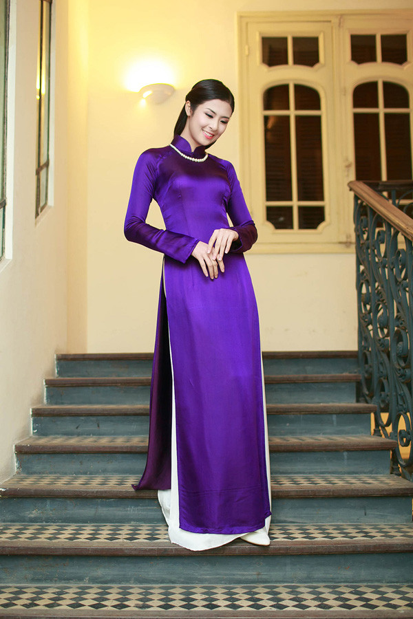 Hoa hậu Ngọc Hân duyên dáng với áo dài ảnh 3
