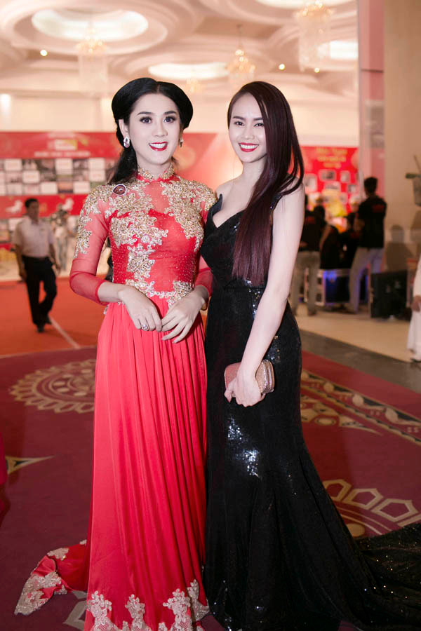 Lâm Chi Khanh kín đáo giữa dàn người đẹp sexy ảnh 9