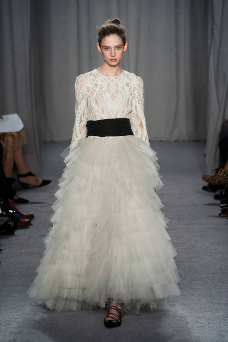 10 bộ váy dự tiệc yêu kiều tại New York Fashion Week ảnh 3