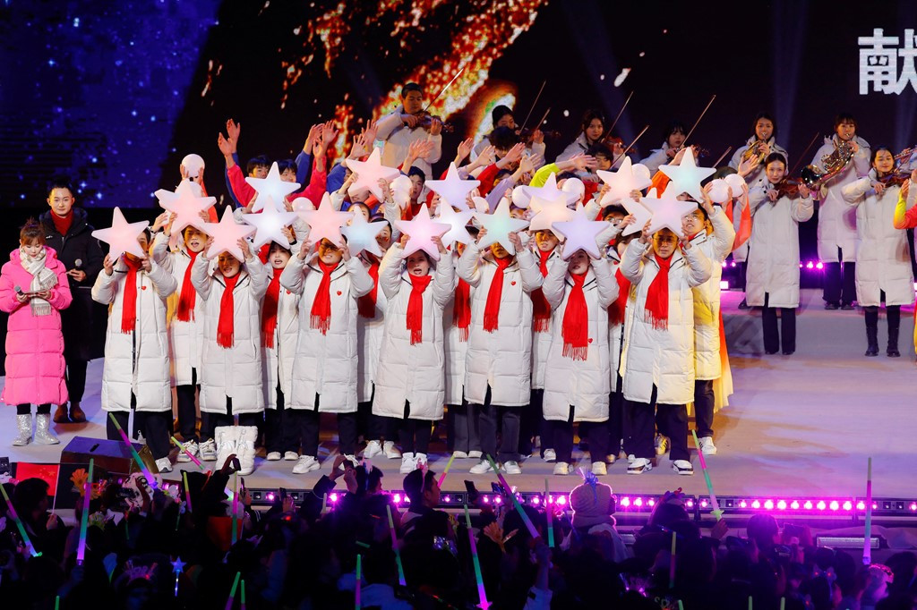 Sự kiện đếm ngược đón Giao thừa ở Bắc Kinh. Ảnh: Sky News Sự kiện đếm ngược đón Giao thừa ở Bắc Kinh. Ảnh: Sky News