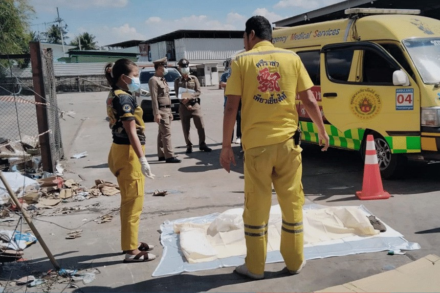 Cảnh sát tại hiện trường. Ảnh: The Nation