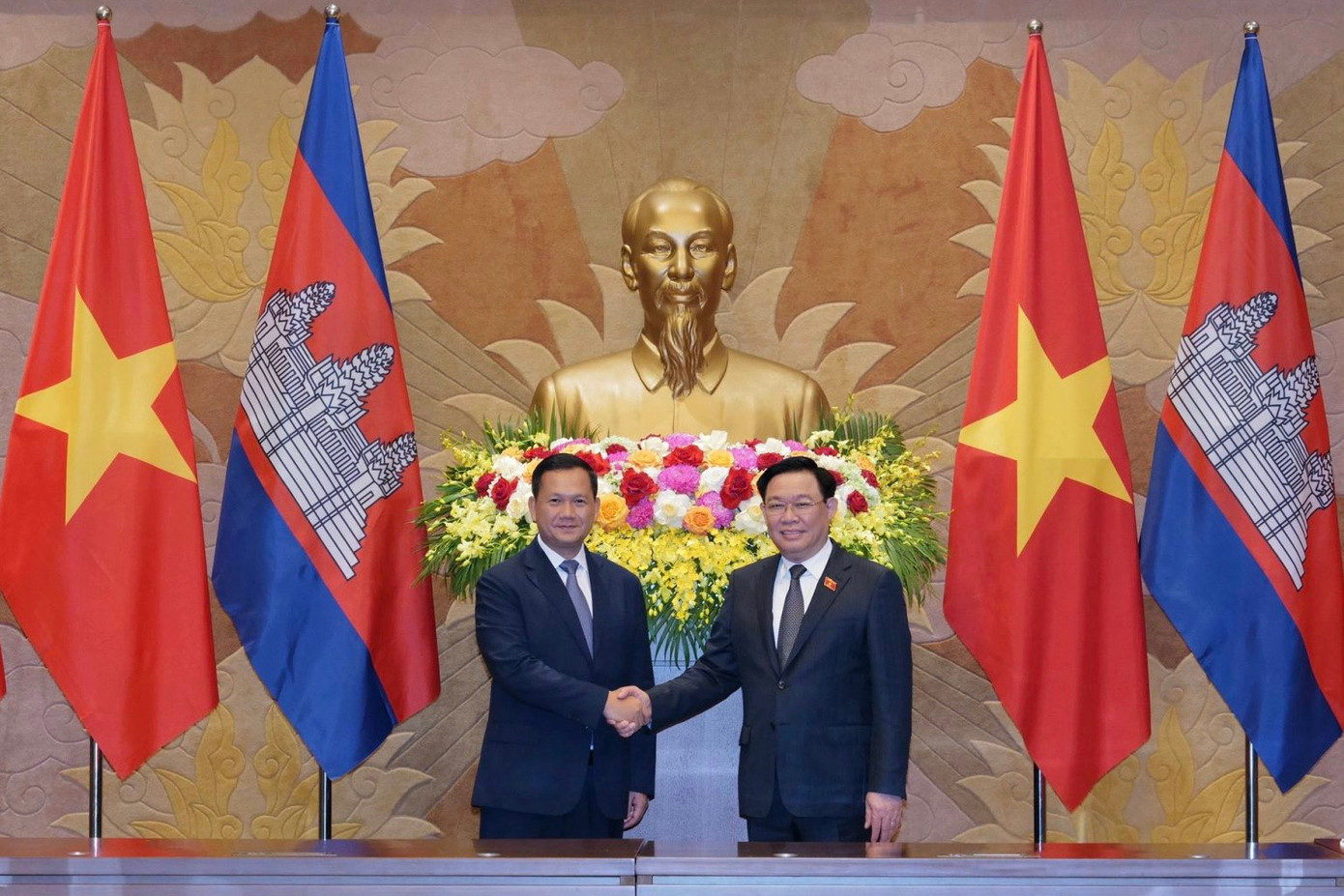 Chủ tịch Quốc hội Vương Đình Huệ tiếp Thủ tướng Campuchia Hun Manet. (Ảnh: Nhật Minh) Chủ tịch Quốc hội Vương Đình Huệ tiếp Thủ tướng Campuchia Hun Manet. (Ảnh: Nhật Minh)