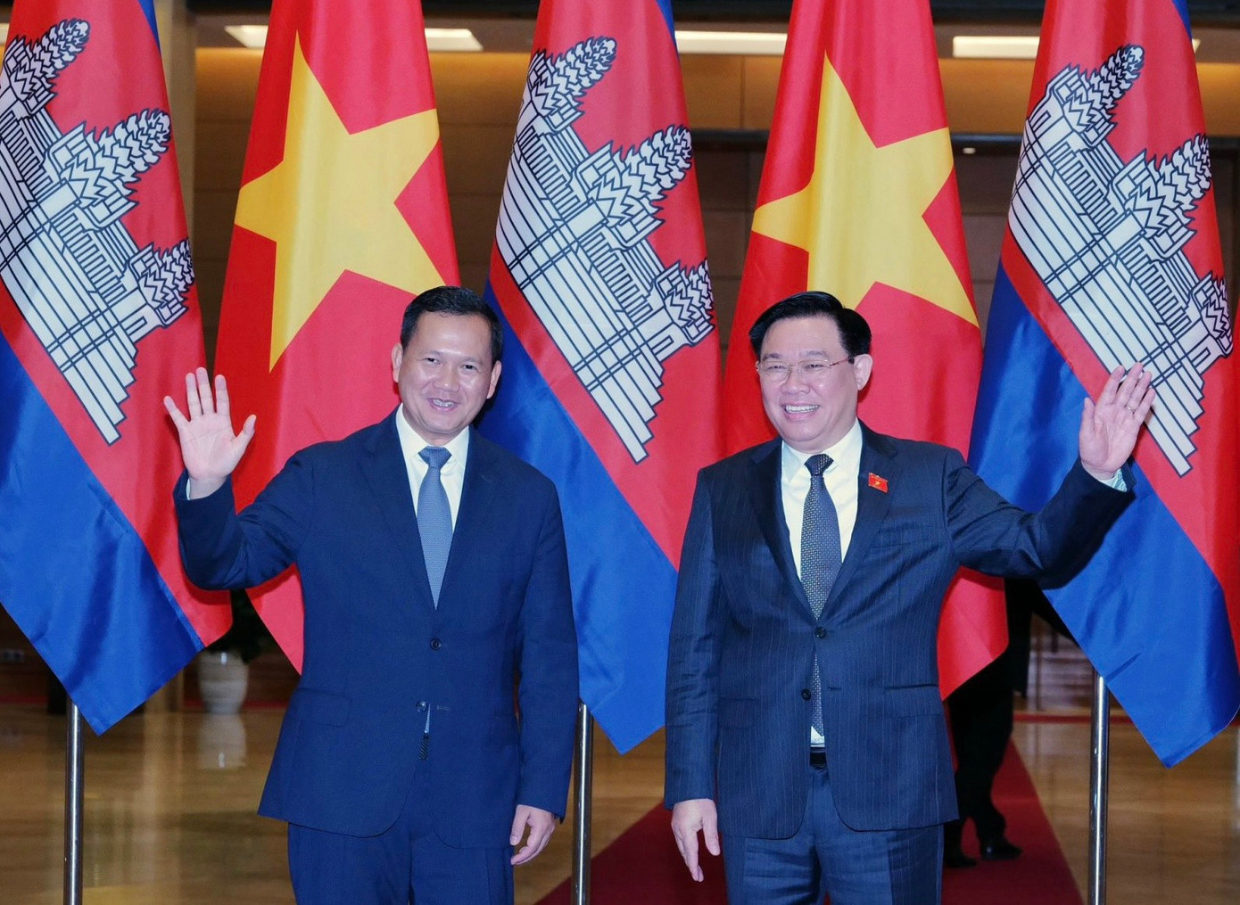 Chủ tịch Quốc hội Vương Đình Huệ và Thủ tướng Campuchia Hun Manet. (Ảnh: Nhật Minh) Chủ tịch Quốc hội Vương Đình Huệ và Thủ tướng Campuchia Hun Manet. (Ảnh: Nhật Minh)