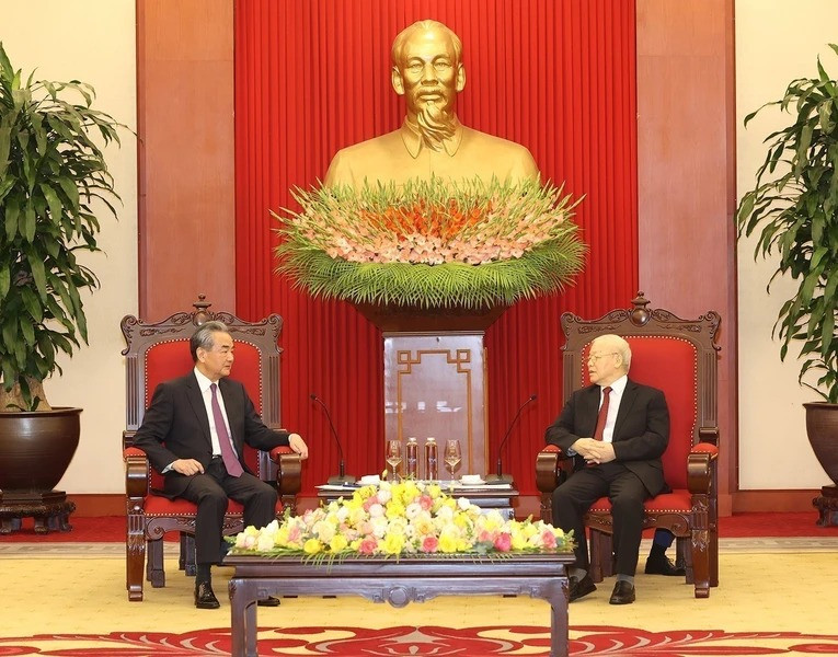 Tổng Bí thư Nguyễn Phú Trọng tiếp Ủy viên Bộ Chính trị, Chủ nhiệm Văn phòng Ủy ban Công tác Đối ngoại Trung ương Đảng Cộng sản Trung Quốc, Bộ trưởng Ngoại giao Trung Quốc Vương Nghị. (Ảnh: Trí Dũng/TTXVN) Tổng Bí thư Nguyễn Phú Trọng tiếp Ủy viên Bộ Chính trị, Chủ nhiệm Văn phòng Ủy ban Công tác Đối ngoại Trung ương Đảng Cộng sản Trung Quốc, Bộ trưởng Ngoại giao Trung Quốc Vương Nghị. (Ảnh: Trí Dũng/TTXVN)