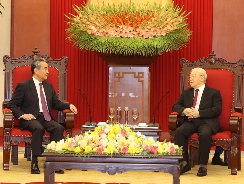 Tổng Bí thư Nguyễn Phú Trọng tiếp Ủy viên Bộ Chính trị, Chủ nhiệm Văn phòng Ủy ban Công tác Đối ngoại Trung ương Đảng Cộng sản Trung Quốc, Bộ trưởng Ngoại giao Trung Quốc Vương Nghị. (Ảnh: Trí Dũng/TTXVN) Tổng Bí thư Nguyễn Phú Trọng tiếp Ủy viên Bộ Chính trị, Chủ nhiệm Văn phòng Ủy ban Công tác Đối ngoại Trung ương Đảng Cộng sản Trung Quốc, Bộ trưởng Ngoại giao Trung Quốc Vương Nghị. (Ảnh: Trí Dũng/TTXVN)