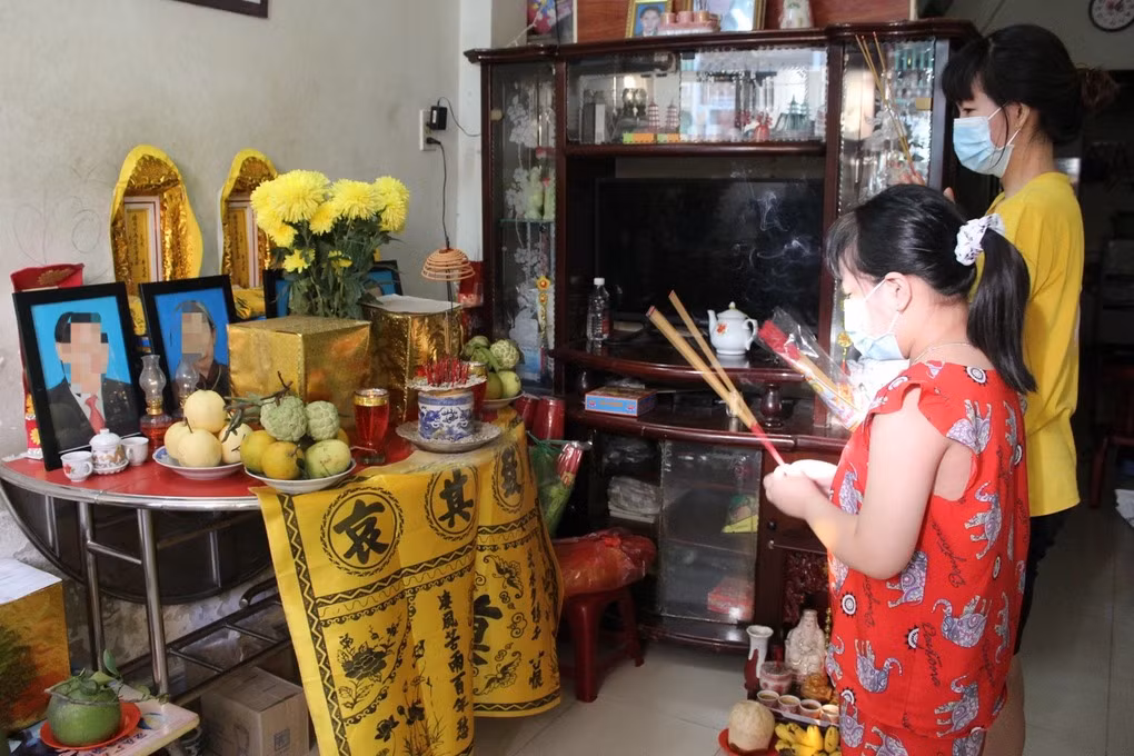 Nhiều trẻ em mất cha, mẹ trong dịch Covid-19 (Ảnh minh họa: Tùng Nguyên).