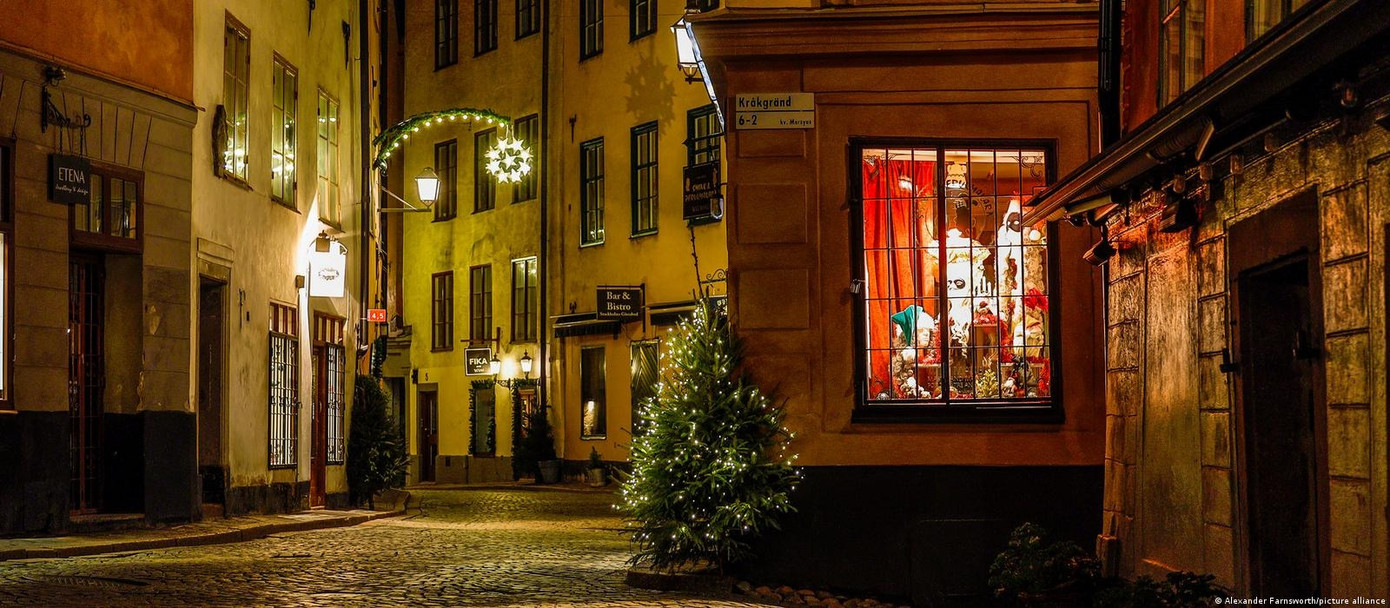 Không khí Giáng sinh len lỏi từng góc phố ở Stockholm (Thụy Điển). Ảnh: DW