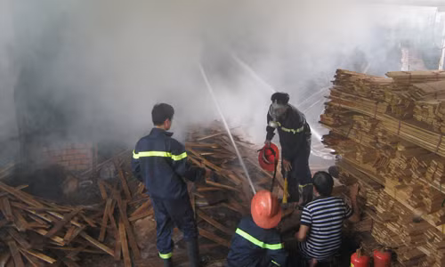 Nỗ lực dập lửa