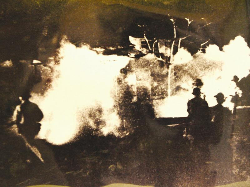 Quân Giải phóng tiến đánh chiếm Đài Phát thanh ngụy quyền Sài Gòn đêm 30 rạng 31/1/1968. Ảnh tư liệu của Tổng cục Chính trị QĐND Việt Nam. Quân Giải phóng tiến đánh chiếm Đài Phát thanh ngụy quyền Sài Gòn đêm 30 rạng 31/1/1968. Ảnh tư liệu của Tổng cục Chính trị QĐND Việt Nam.