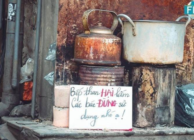 Nhiều biện pháp tuyên truyền được áp dụng để người dân bỏ thói quen đun bếp than tổ ong