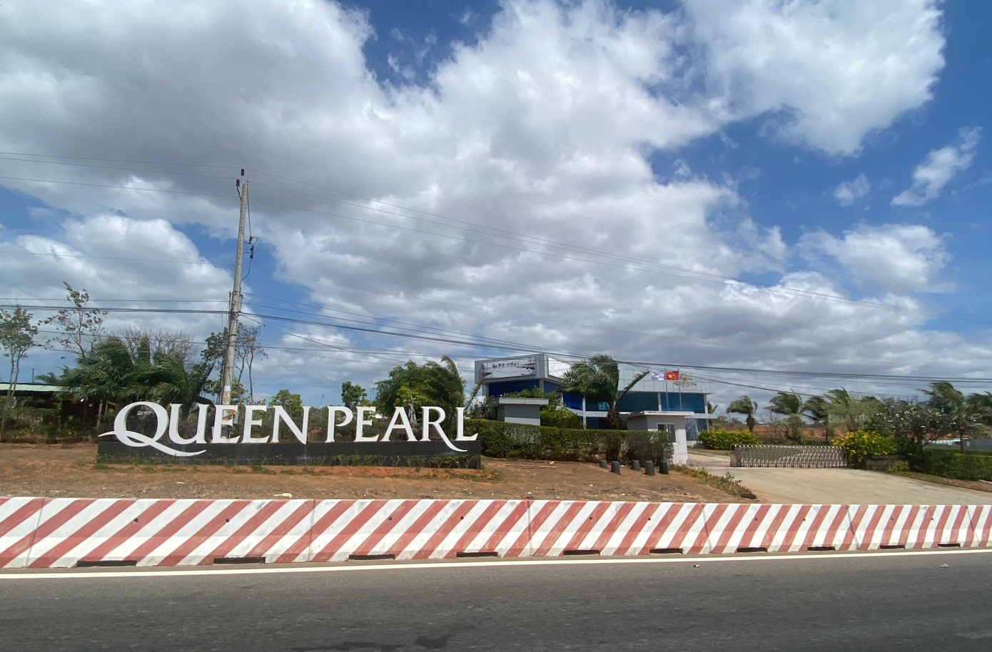 Dự án Khu thương mại dịch vụ và dân cư Tân Việt Phát 2 do Công ty CP Tân Việt Phát làm chủ đầu tư. Dự án Khu thương mại dịch vụ và dân cư Tân Việt Phát 2 do Công ty CP Tân Việt Phát làm chủ đầu tư.