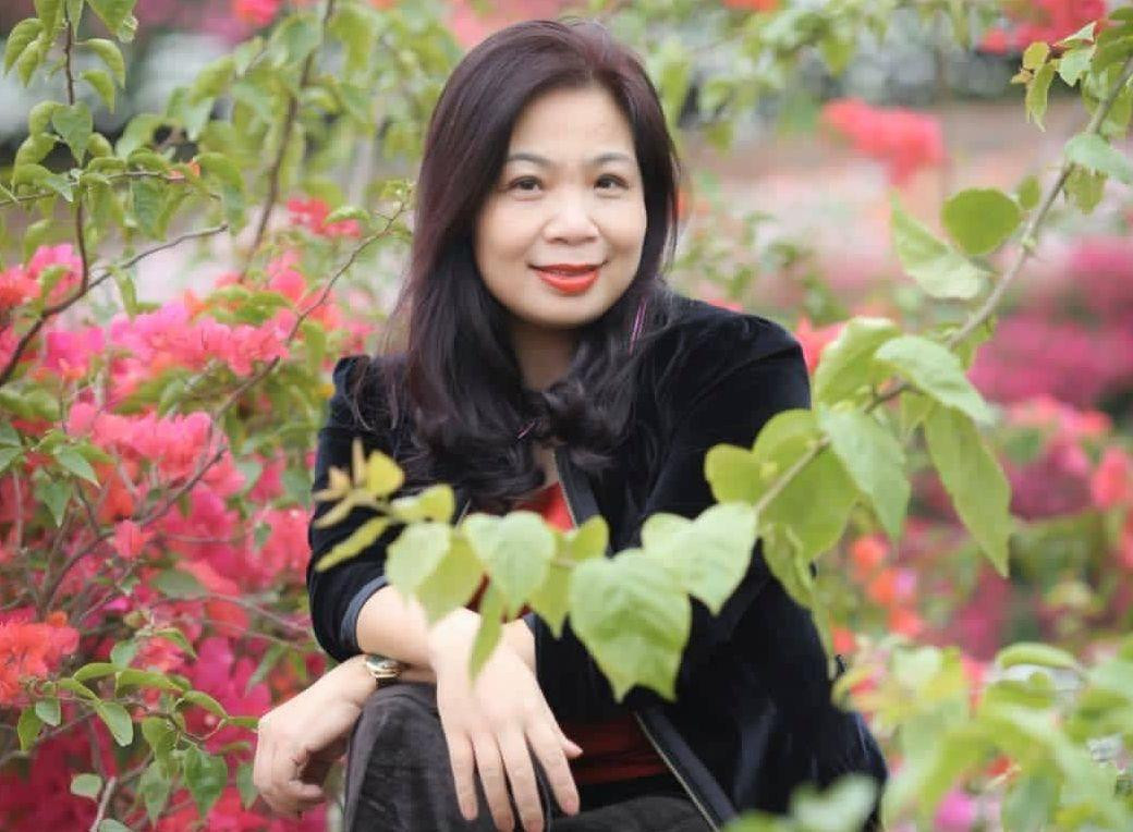 Tác giả Khánh Huyền