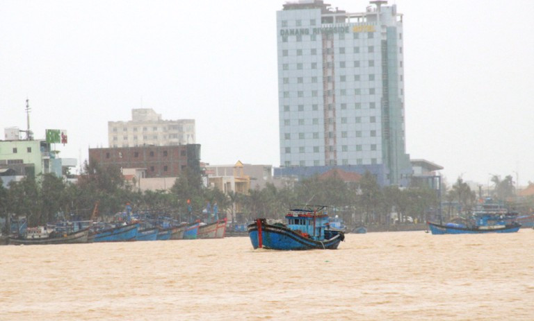 Tìm chỗ neo đậu mới