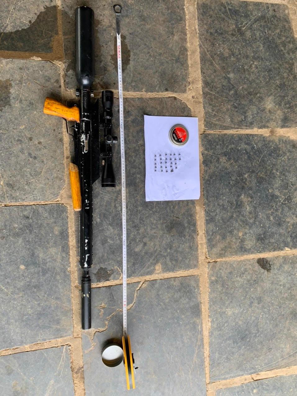 Khẩu súng đối tượng dùng để bắn người đi đường Khẩu súng đối tượng dùng để bắn người đi đường