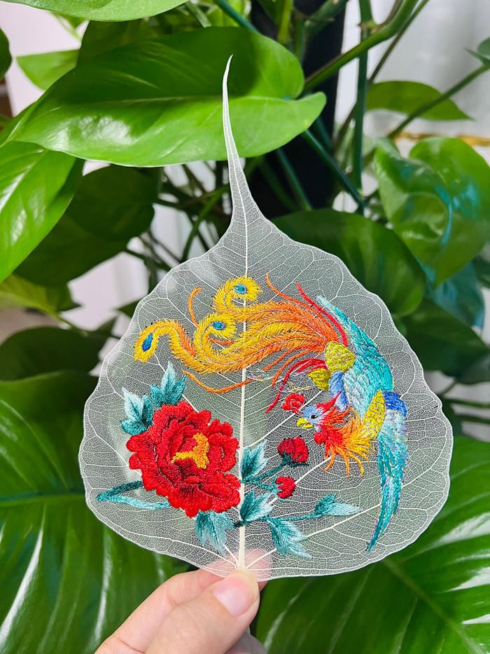 Năm 2019, chị Quản Thị Cúc được Trung ương Hội Nghệ nhân cấp giấy chứng nhận đạt danh hiệu "Nghệ nhân bàn tay vàng".