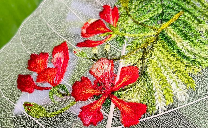 Đường nét thêu tỉ mỉ đòi hỏi sự kiên trì và kĩ thuật cao.