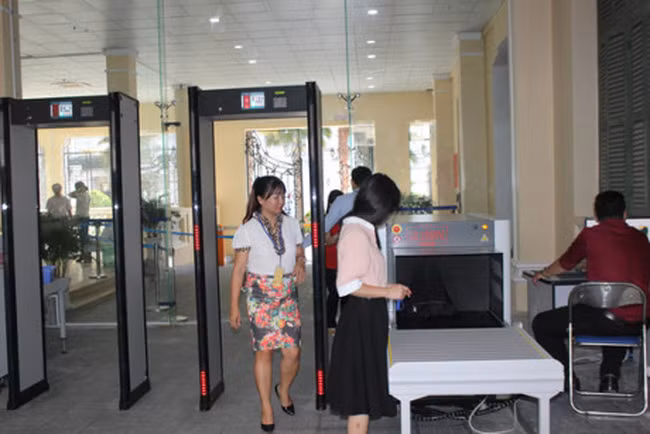 Thắt chặt an ninh tại trụ sở UBND TPHCM ảnh 1