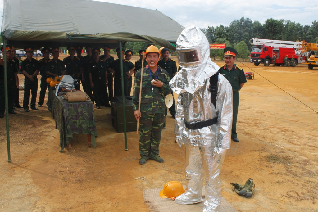Tham gia diễn tập phương án cứu hộ, cứu nạn