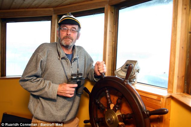 Ông Phil Wallis đã sống trên con tàu này trong năm năm qua 