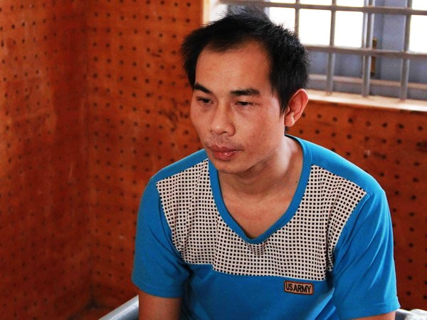 Đâm 2 cảnh sát trọng thương sau khi bắt cóc trẻ để tống tiền ảnh 1