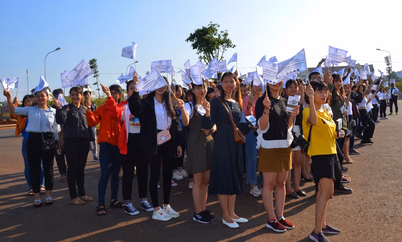 ​'Hành trình từ trái tim' bắt đầu đến các vùng cao, hải đảo trên cả nước ảnh 4