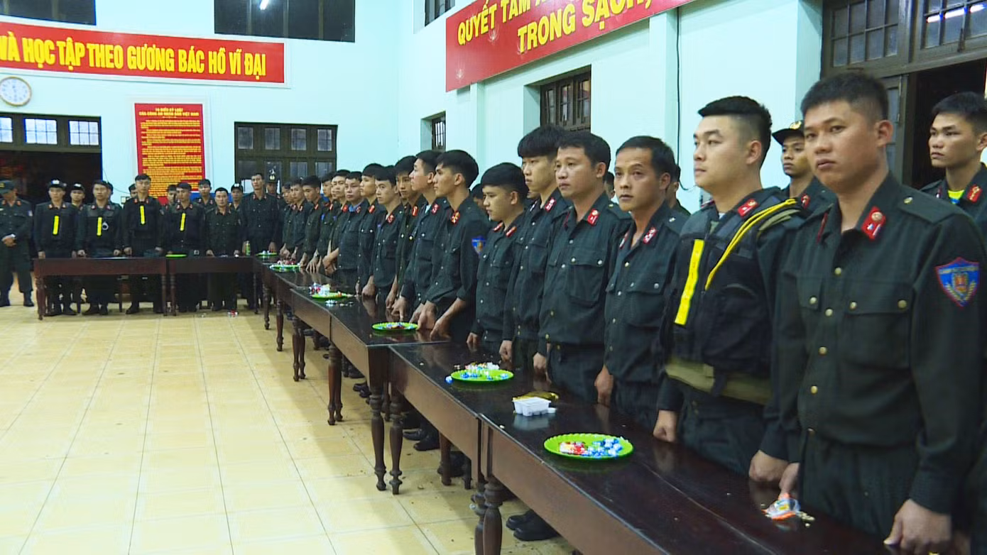 Pháo hoa nổ cạnh trụ sở công an: Lập hồ sơ xử lý 5 đối tượng ảnh 3