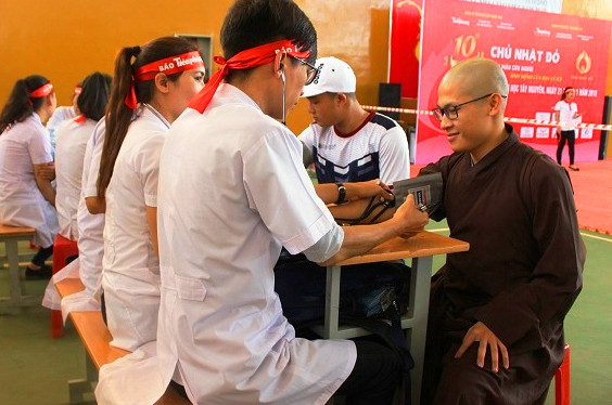 Tưng bừng sức trẻ tại Chủ Nhật Đỏ ở Đại học Tây Nguyên ảnh 2