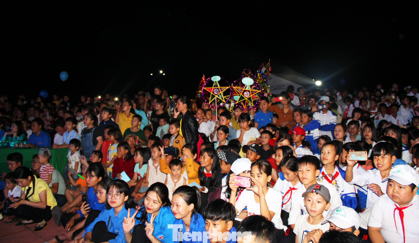 Thiếu nhi huyện thảo nguyên M’đrắk với Hội trăng rằm 'nhiều quà chưa từng có' ảnh 6