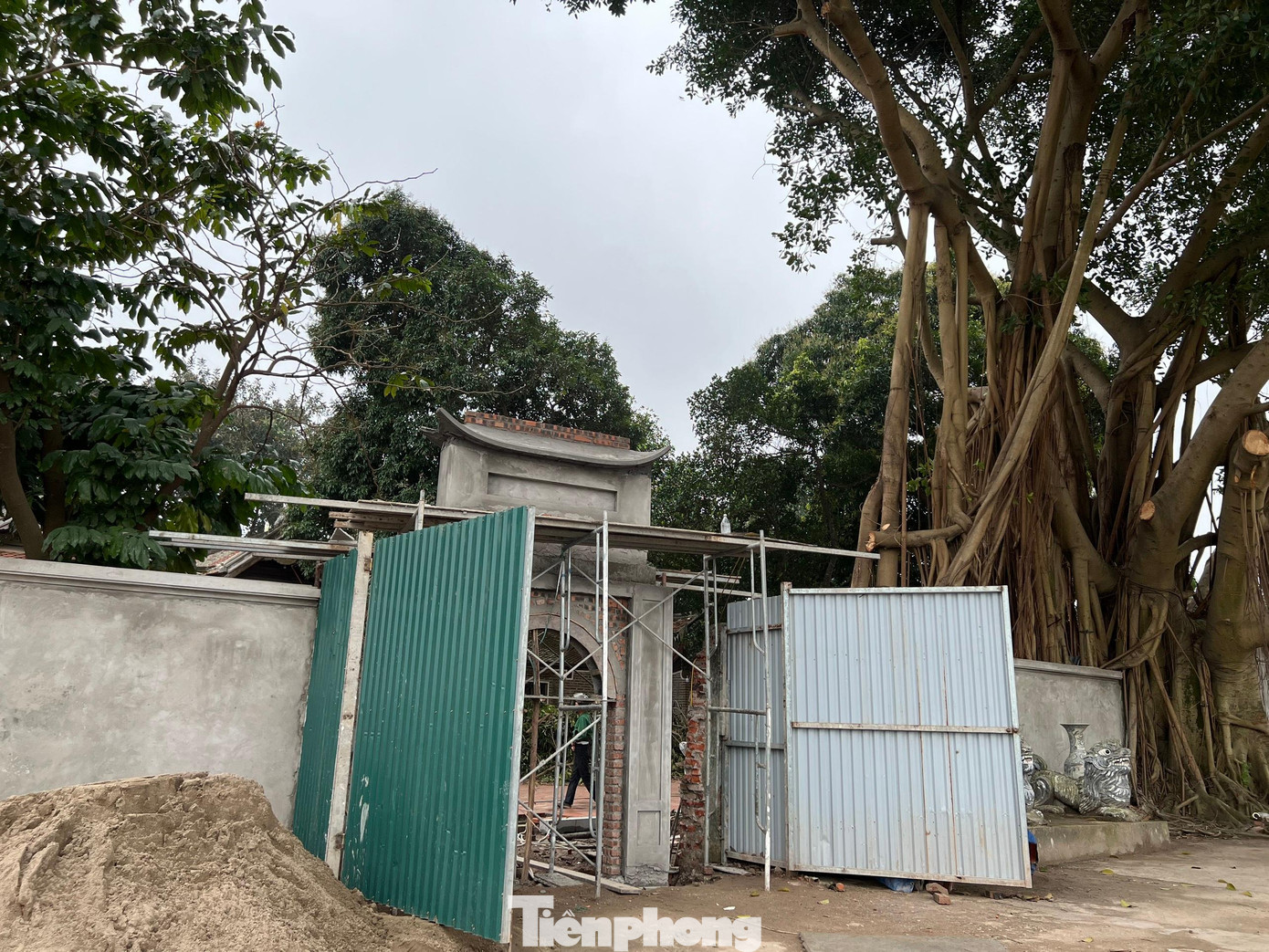 Hạng mục cổng tu bổ không đúng nội dung hồ sơ.