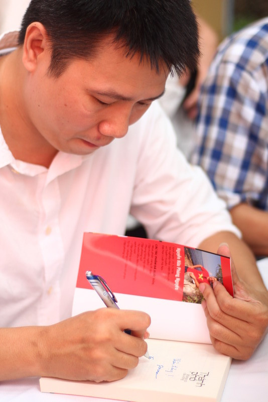 Khi nhà báo viết tiểu thuyết trinh thám, kinh dị ảnh 4